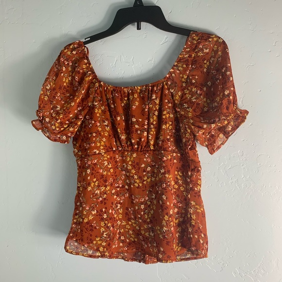 Lily White Floral Blouse - Picture 8 of 10